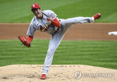 [고침] 체육('KBO리그 MVP 대결' 김광현-린드블럼, 나란히…)