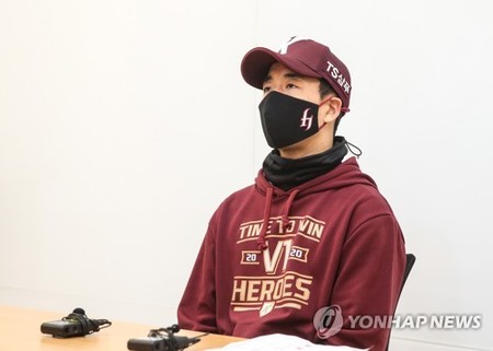 Ex-NL All-Star Russell benched at start of KBO postseason, available