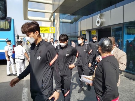 올림픽 축구대표팀 김학범호, 친선경기차 이집트 입국