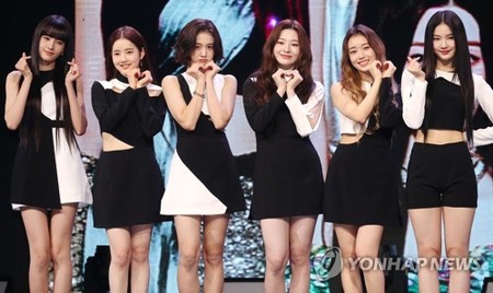 블랙아이드필승 1호 걸그룹 스테이씨 데뷔…"음원 강자 될래요"