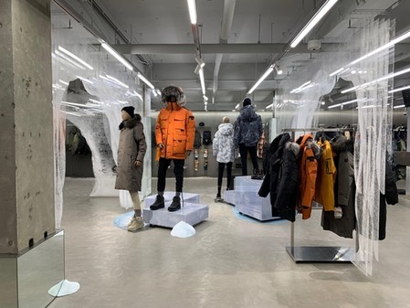 플라스틱 대신 톱밥으로…코오롱스포츠, 친환경 마네킹 개발