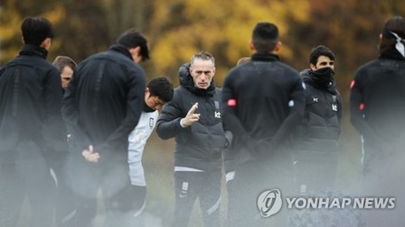 정부, 오스트리아 원정 축구대표팀에 에어앰뷸런스 투입