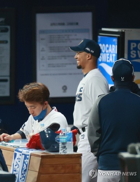 KBO '마스크 미착용' 알테어에 벌금 20만원 징계