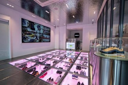 네이버 스노우, 한정판 신발 거래 '크림' 별도 법인으로 분사