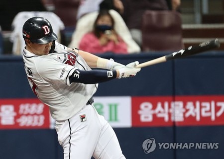 Key bats out of Korean Series lineups with injury, slump