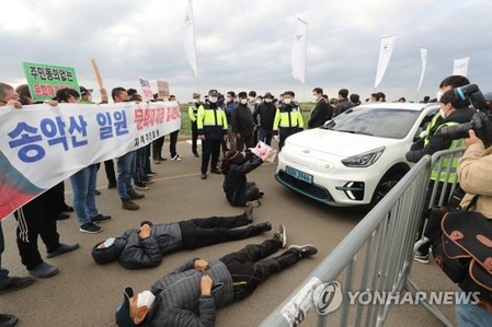 [위기의 제주관광] ① 60년 이어진 '개발' vs '보전' 갈등 언제까지