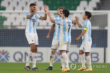 Ulsan jump to top of group, Jeonbuk keep treble hopes alive at AFC Champions League