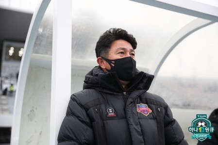 '초보 감독' 김도균, 감독상 놓쳤지만 지도력은 인정받았다
