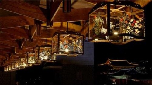 국립고궁박물관, 현관에 대형 조선 왕실 유리등 설치