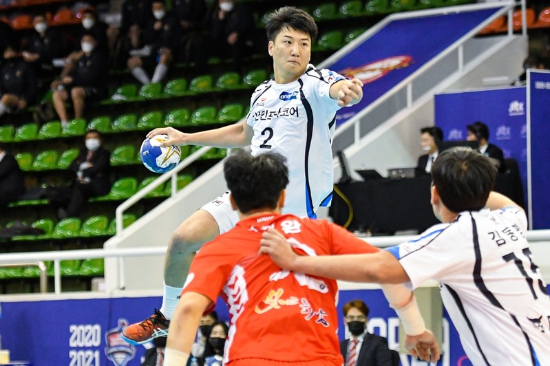 정의경 7골…두산, 하남시청 꺾고 핸드볼 코리아리그 공동 선두