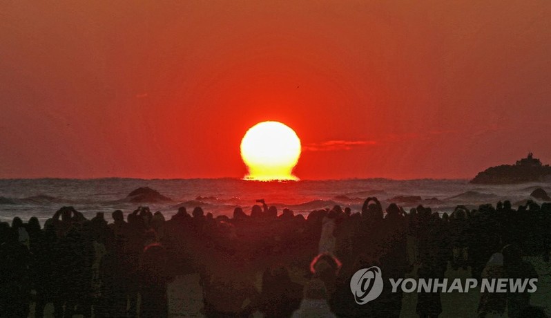 '2021년은 집에서 맞이해요'…코로나에 연말연시 행사 줄취소