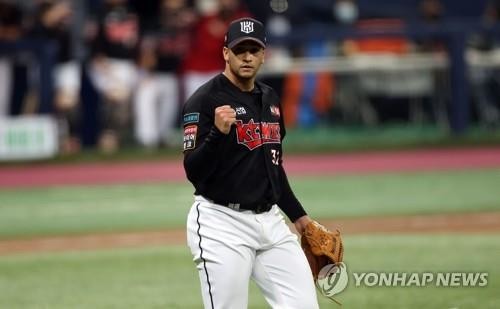 KBO's KT Wiz bring back ace William Cuevas for 3rd season