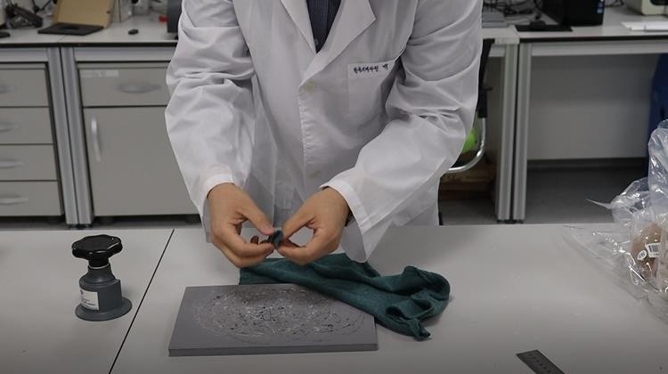 모두 캐시미어 100% 니트인데…보온성 좋은 제품은