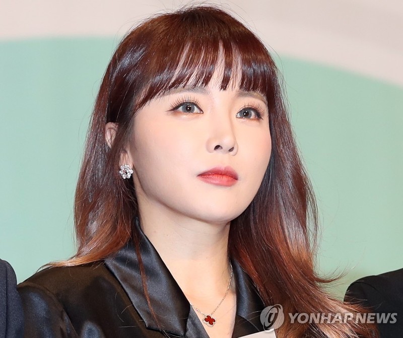 '논문 표절' 잠정결론 홍진영, '안 싸우면 다행이야' 하차