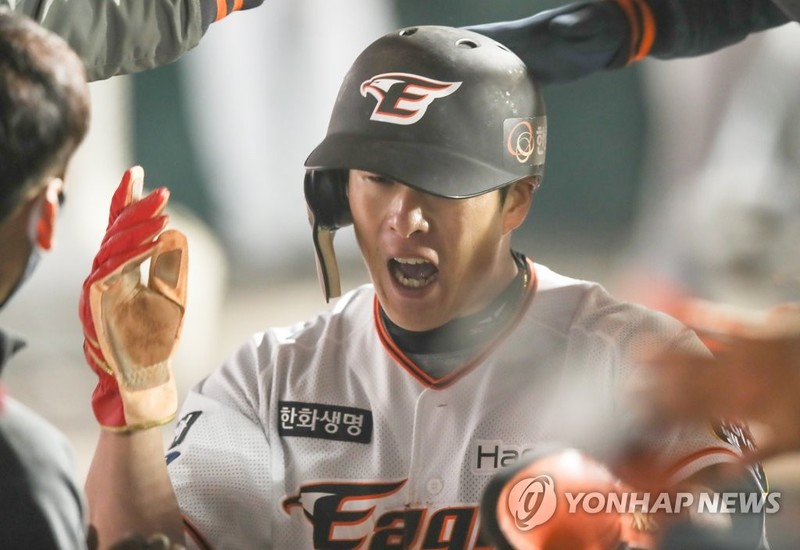 한화의 유일한 주전 외야수 노수광 "부담감 내려놓겠다"