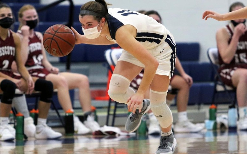 '마스크 쓰고 경기'하는 미국 고교농구…'뉴노멀' 될까
