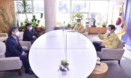 이용섭 시장, 광주FC 대표이사·감독 접견