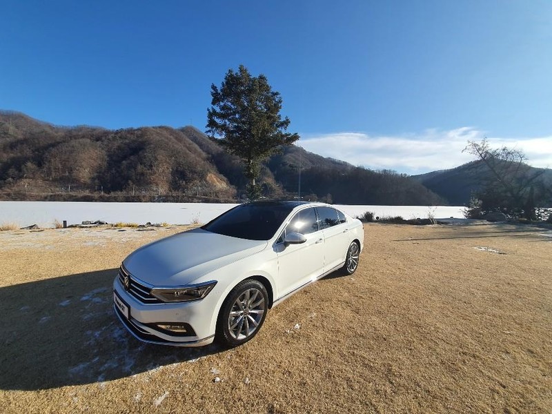 [시승기] 시속 210㎞까지 부분자율주행…폭스바겐 신형 파사트 GT