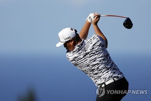 임성재, 새해 첫 대회 첫날 '굿샷'…선두에 2타차 3위