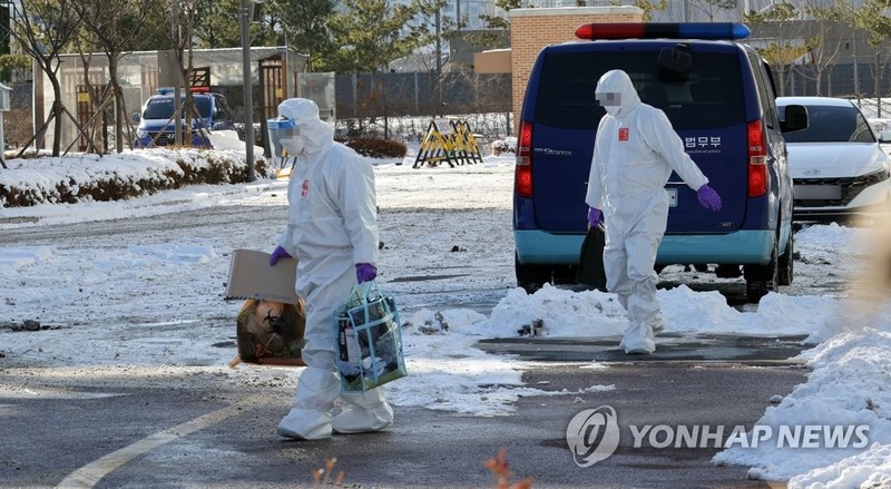 S. Korea's new virus cases below 1,000 for 5th day