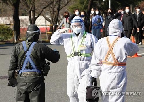 Defense ministry extends restrictions on troop vacations over pandemic