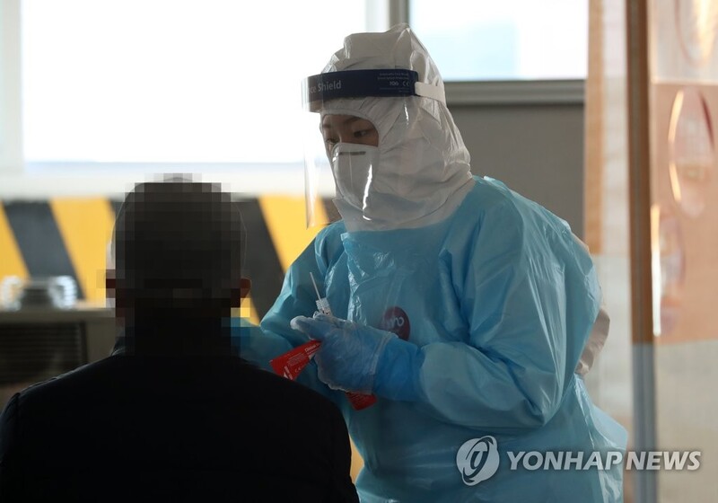 New virus cases in 400s for 2nd day amid downward trend