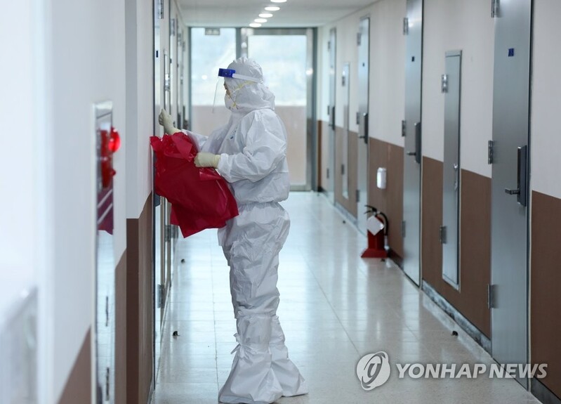 New virus cases under 400 again; alert in place against potential upticks