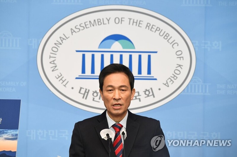 우상호 "코로나 피해 소상공인에 100만원 일괄 지급"