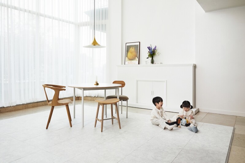 LG하우시스, 주거공간용 'LG 지인 안심매트' 출시