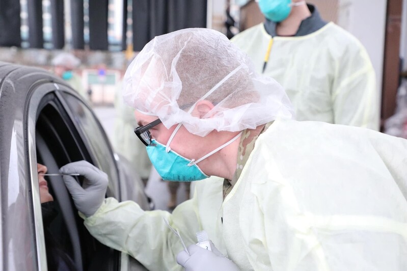 (LEAD) Four USFK-affiliated people test positive for COVID-19