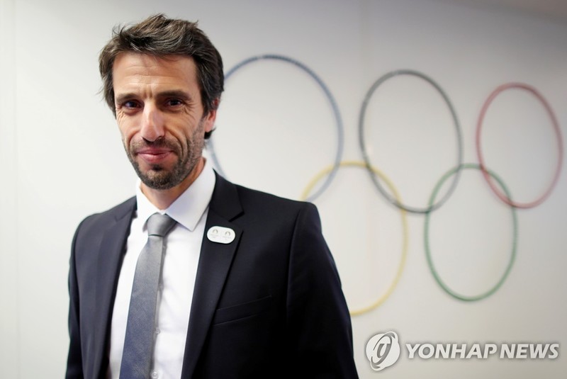 파리올림픽조직위원장 "도쿄올림픽 추가 연기한다는 인상 없어"