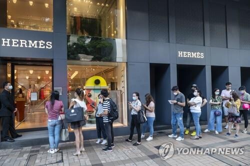 연기자 고용해 버킨백 구매 후 리셀…프랑스, 불법판매조직 적발