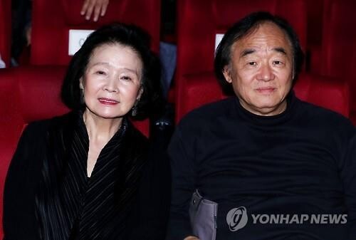 Pianist Paik Kun-woo denies claims he abandoned his wife suffering from Alzheimer's