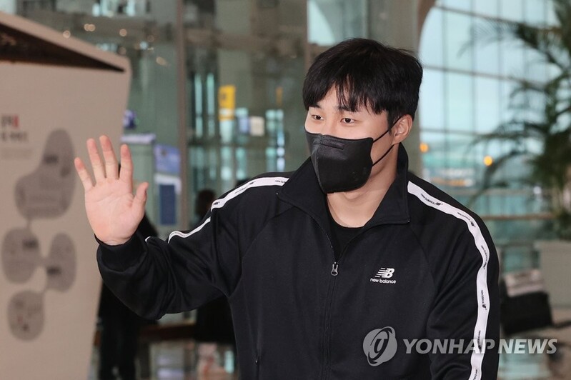 MLB 샌디에이고 새내기 김하성 출국…생존 경쟁 시작