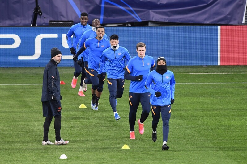 판데이크 돌려세웠던 황희찬, 더 간절한 리버풀과 'UCL 대결'