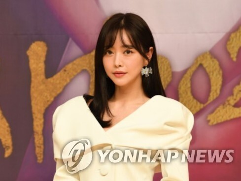 배우 홍수아 측 "악성 댓글에 강력하게 대응할 것"