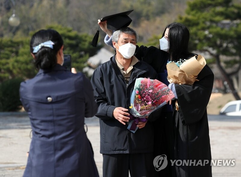 New virus cases in 300s for 2nd day; high reproduction rate, variants still concerning