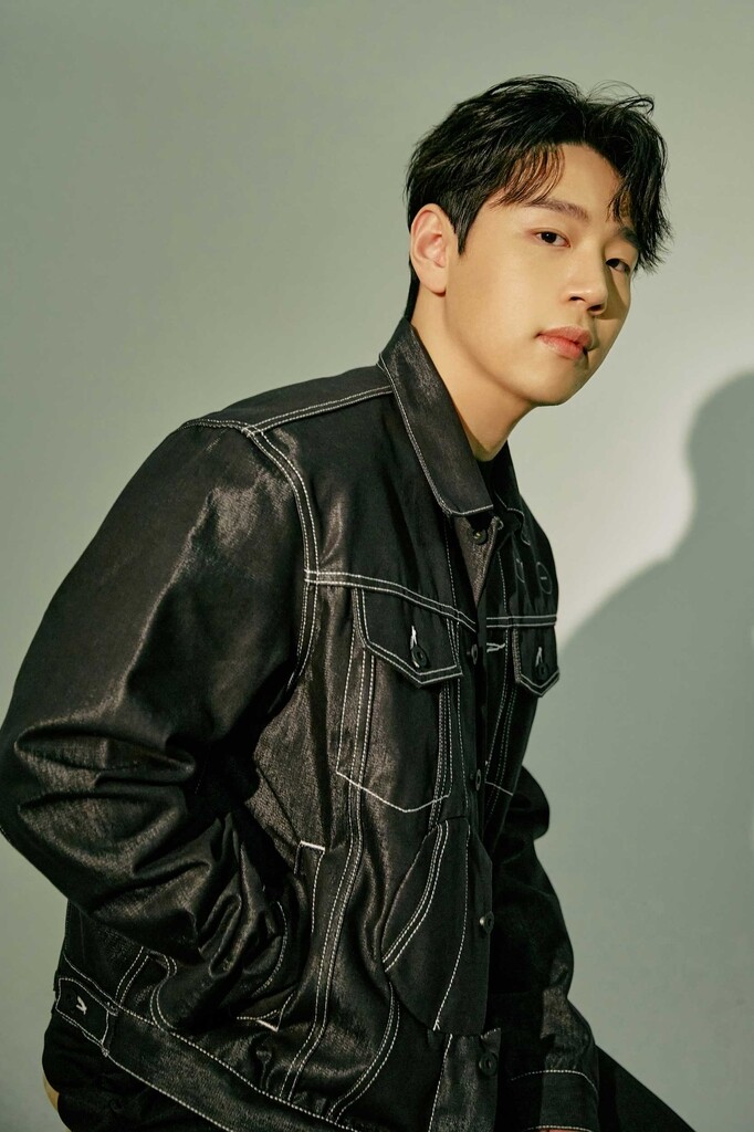 이적·김동률 소속 뮤직팜, 5년만의 신인가수 '이른'