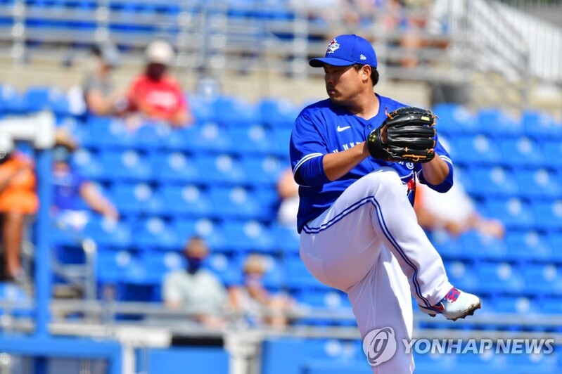 Blue Jays' Ryu Hyun-jin shrugs off homer in spring training debut