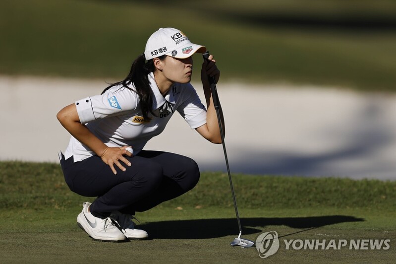 3타 줄인 전인지, LPGA 드라이브온 3R 공동 8위로