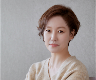 Actress Jin Kyeong on her latest dramas and acting for 21 years