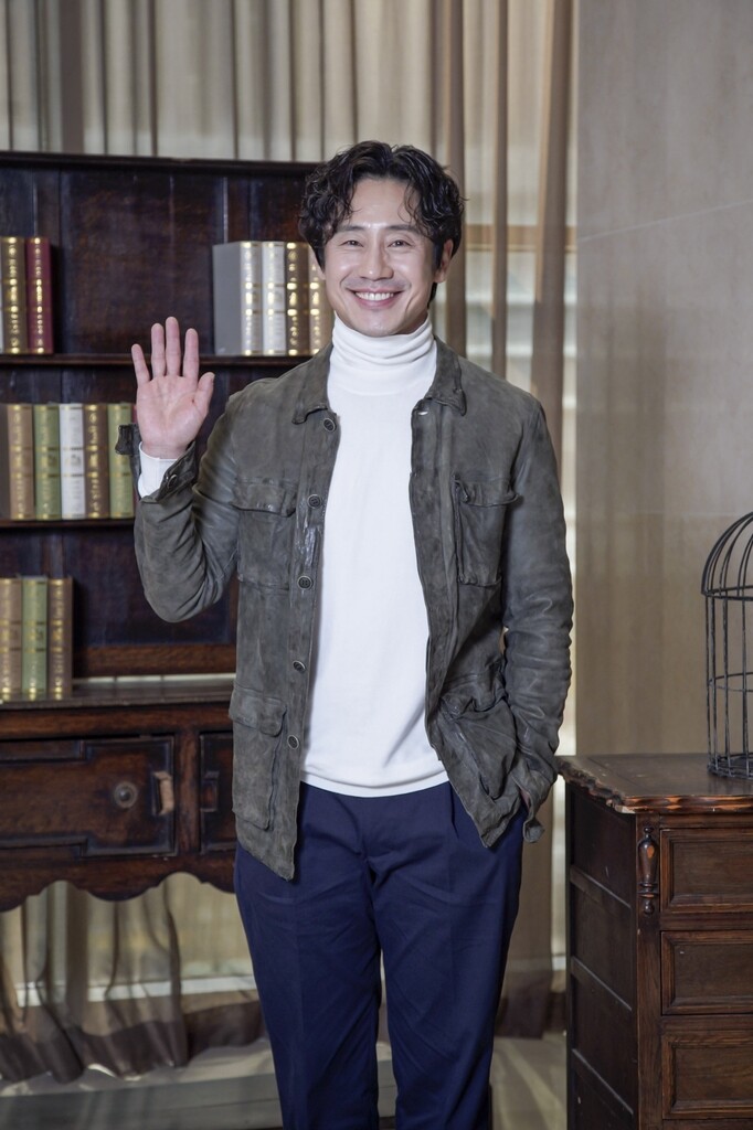 '괴물' 신하균 "지금까지는 예열단계…새로운 이야기 펼쳐진다"