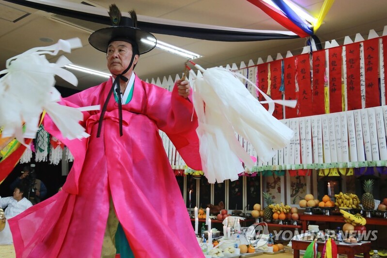 [다시! 제주문화](6) 세계가 인정한 제주의 '굿' 김윤수 심방