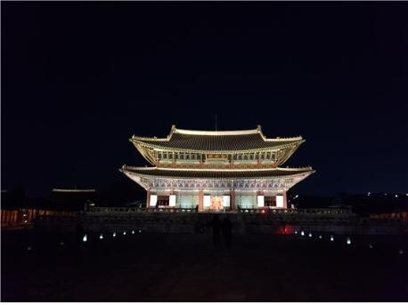 봄밤에 경복궁 산책 가볼까…내달 1일부터 야간관람