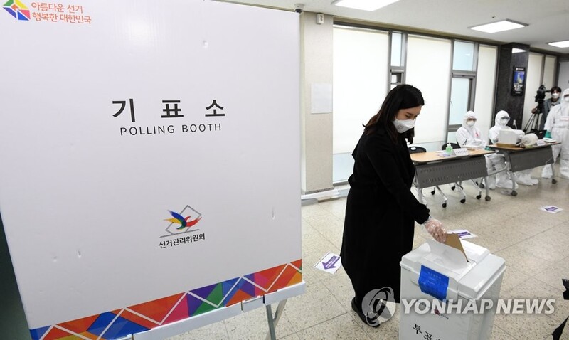 New virus cases back above 400; distancing measures likely to be extended