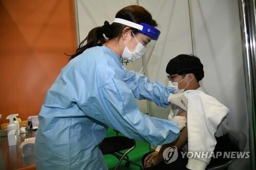 (4th LD) New virus cases hit one-month high amid concerns over spring resurgence