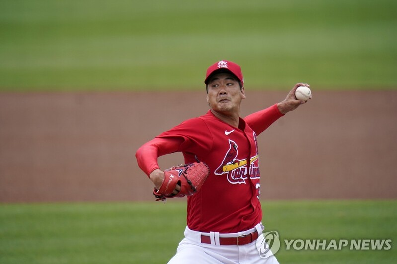 Cardinals' Kim Kwang-hyun allows 2 runs in 2 innings in return to spring training action