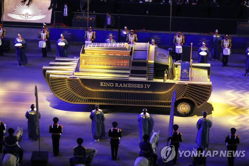 고대 이집트 파라오미라 22구가 움직였다…'황금 퍼레이드' 장관