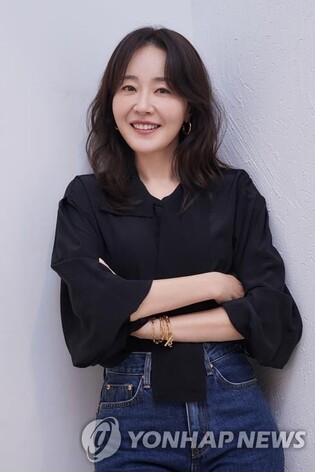 Actress Uhm Ji-won announces to be divorced on YouTube