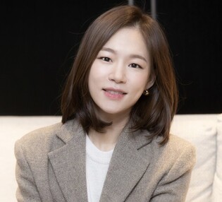 Actress Yeri Han of 'Minari' signs a contract with a management agency in Hollywood